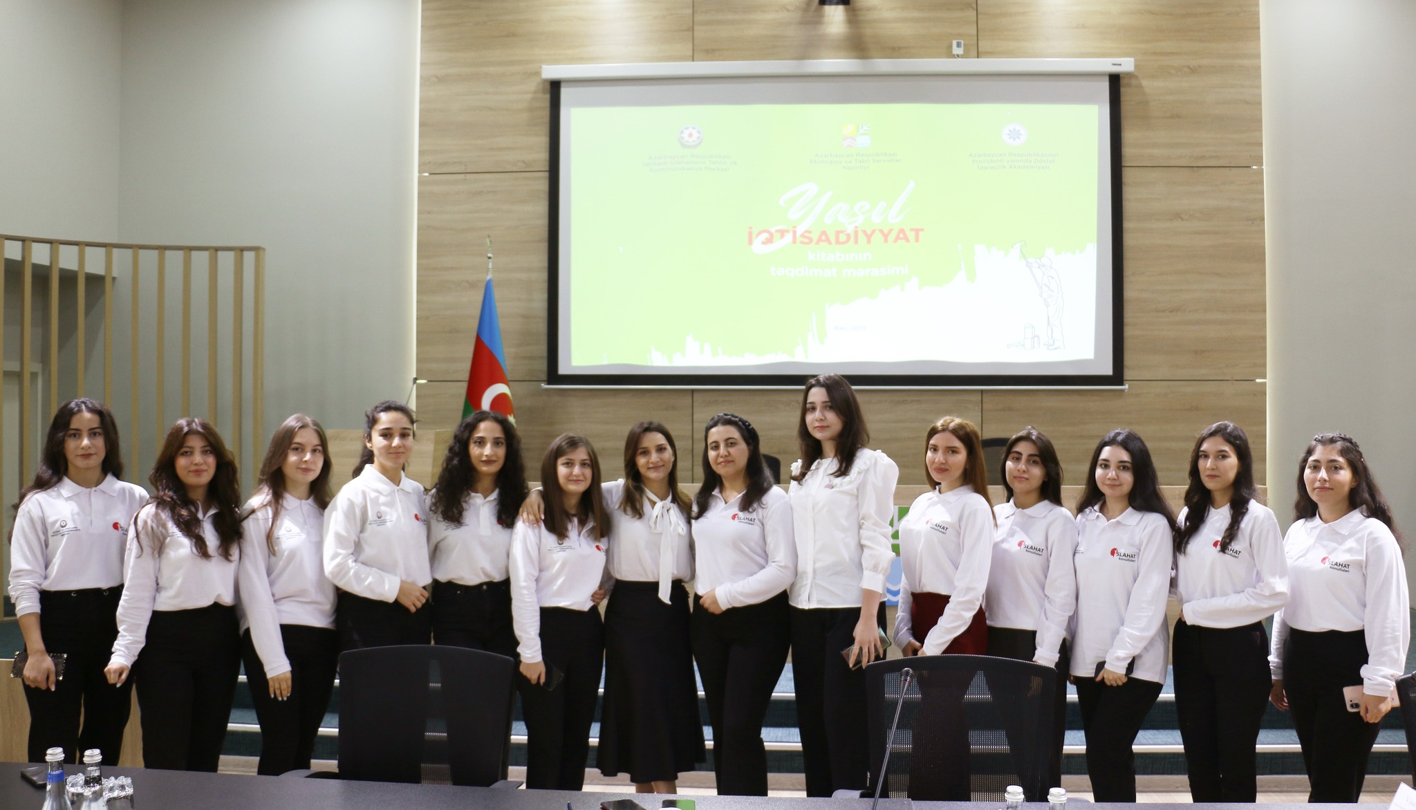 Reform Volunteers of the Center for Analysis and Communication of Economic Reforms participated in the presentation of the book "Green Economy"