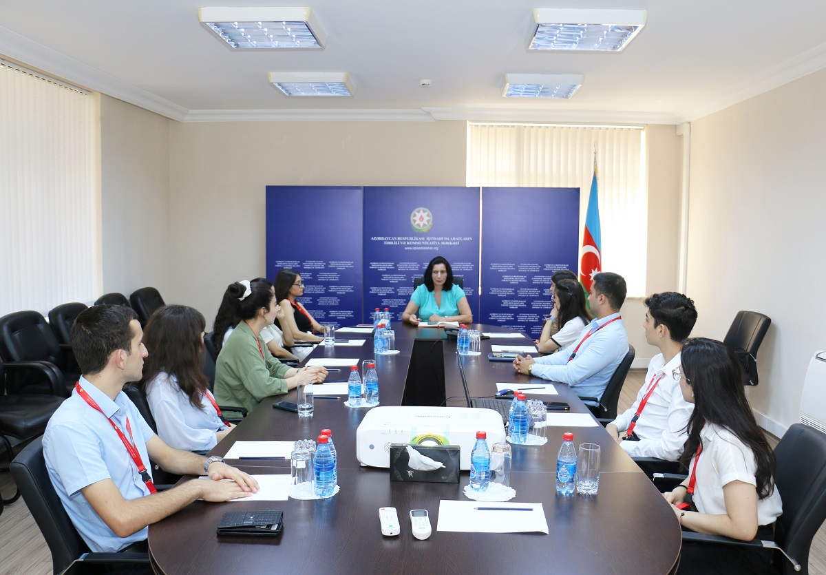 A seminar on "Career planning" was held with "Reform Volunteers".