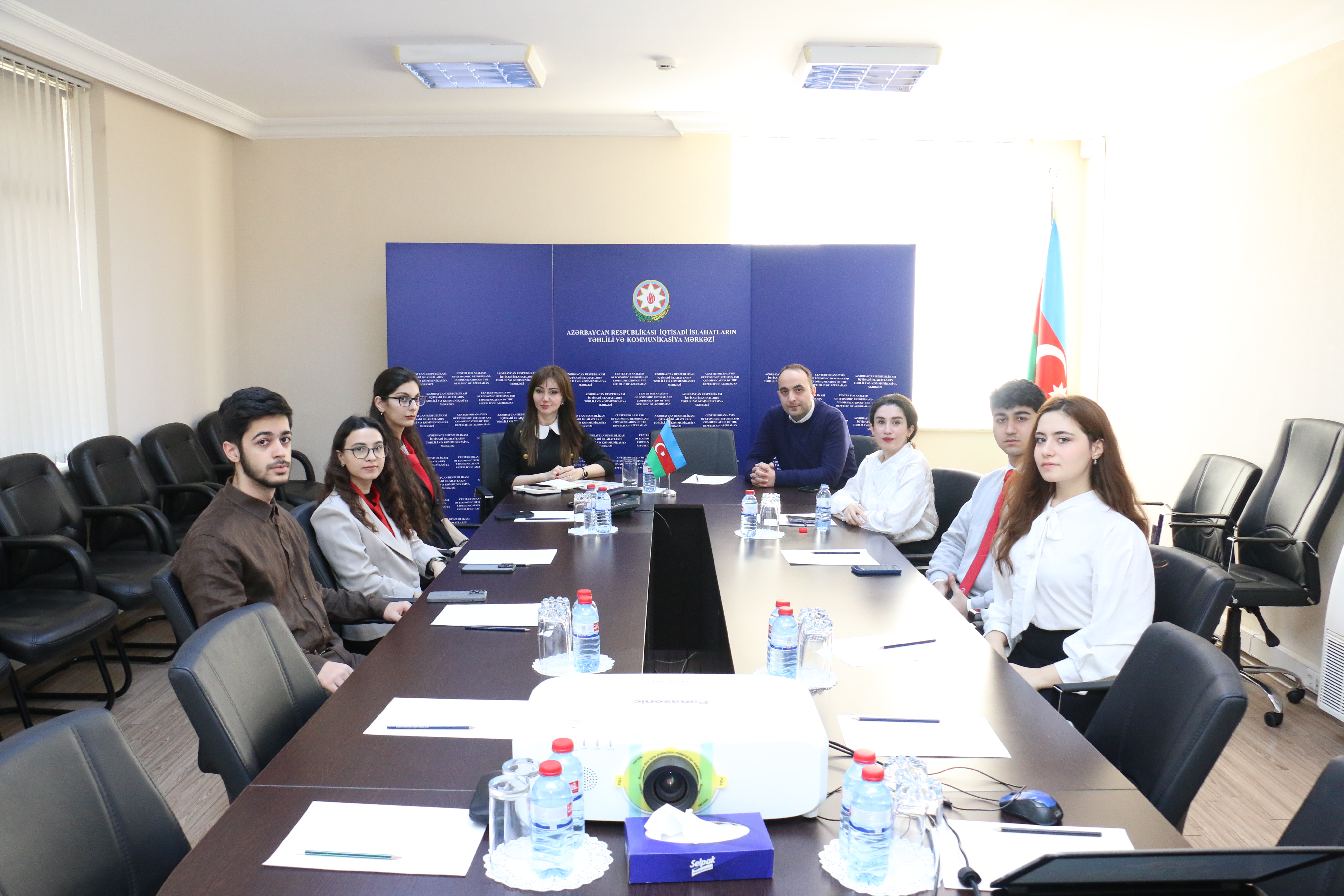 İSLAHAT KÖNÜLLÜLƏRİNİN TƏQDİMATI