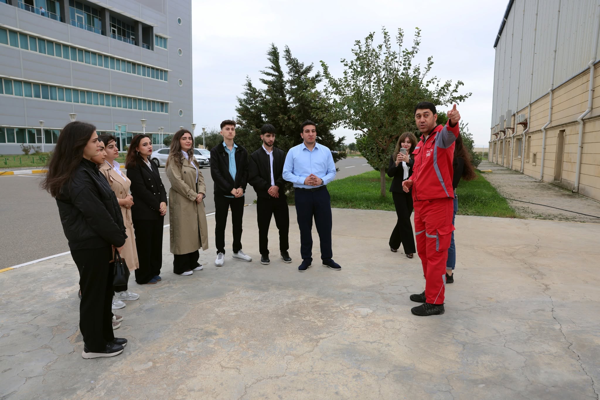 İslahat Könüllüləri Bakı Gəmiqayırma Zavodunu ziyarət ediblər