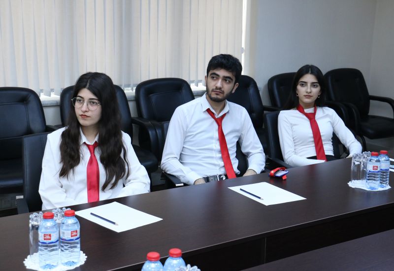 İslahat könüllülərinin təqdimatları keçirilib