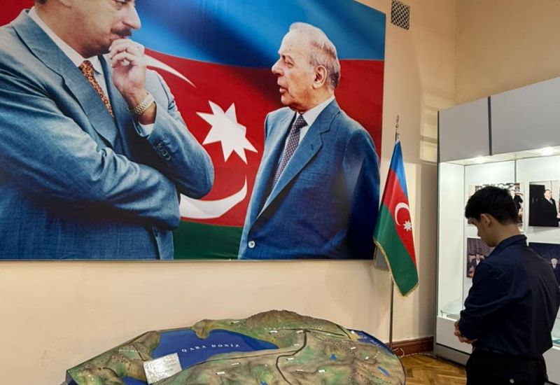 28 May- Müstəqillik Günü münasibətilə İslahat könüllüləri “Azərbaycan İstiqlal Muzeyi”ni ziyarət ediblər
