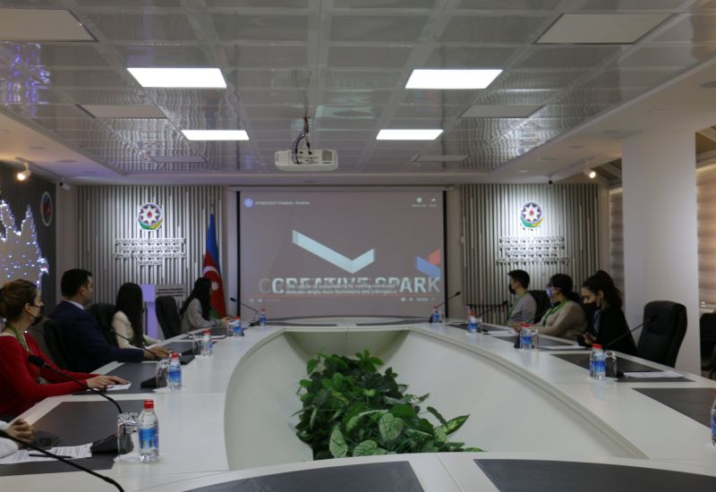 Students learned about the “Creative Spark” project at the Center for Analysis of Economic Reforms and Communication