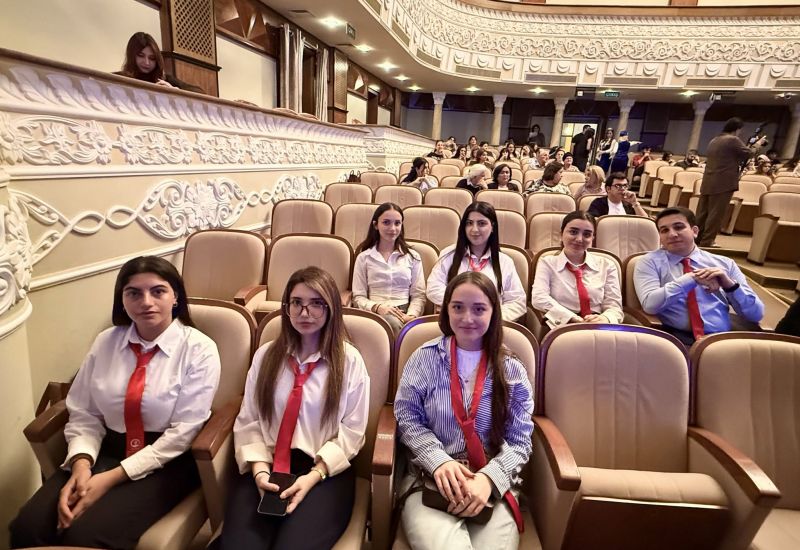 “İslahat Könüllüləri” Azərbaycan Milli Akademik Dram Teatrında “Müfəttiş” tamaşasını izləyiblər