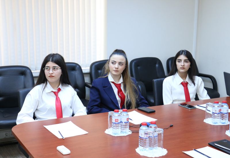 İSLAHAT KÖNÜLLÜLƏRİNİN TƏQDİMATI