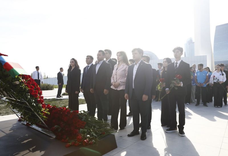İslahat Könüllüləri və ölkənin aparıcı könüllü təşkilatlarının rəhbər və nümayəndələri Anım Günü ilə əlaqədar olaraq Zəfər Parkını ziyarət ediblər