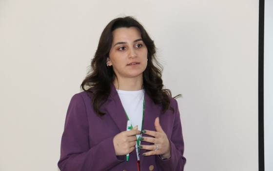 A volunteer of the Digital Trade Hub of Azerbaijan, Ismat Vagifzadeh made a presentation on the "Role of the Digital Trade Hub in attracting investment  to Azerbaijan"